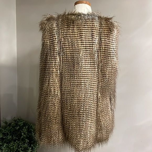 TWELFTH STREET by Cynthia Vincent linear faux fur open vest brown tan pockets S - Picture 6 of 15